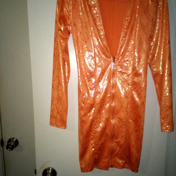 Dress - Picture 2 of 2